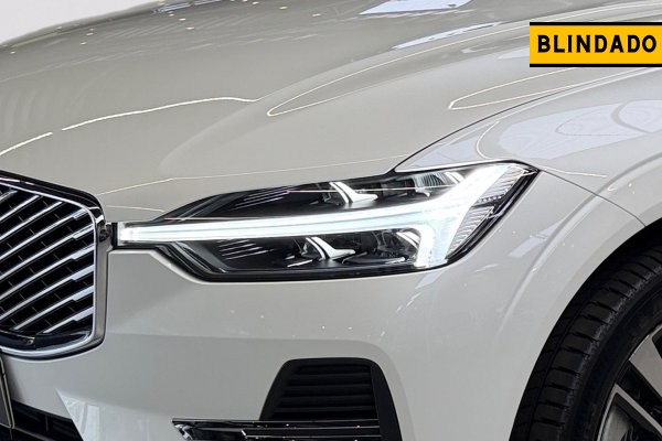 VOLVO XC60 2.0 T8 PHEV PLUS AWD GEARTRONIC 2025/2026